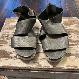 Eileen Fisher Metallic Gray Sandals
